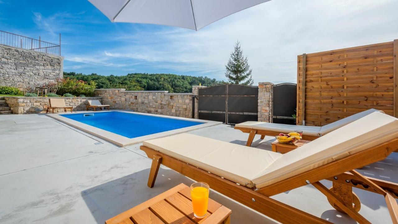 Villa Beram エクステリア 写真